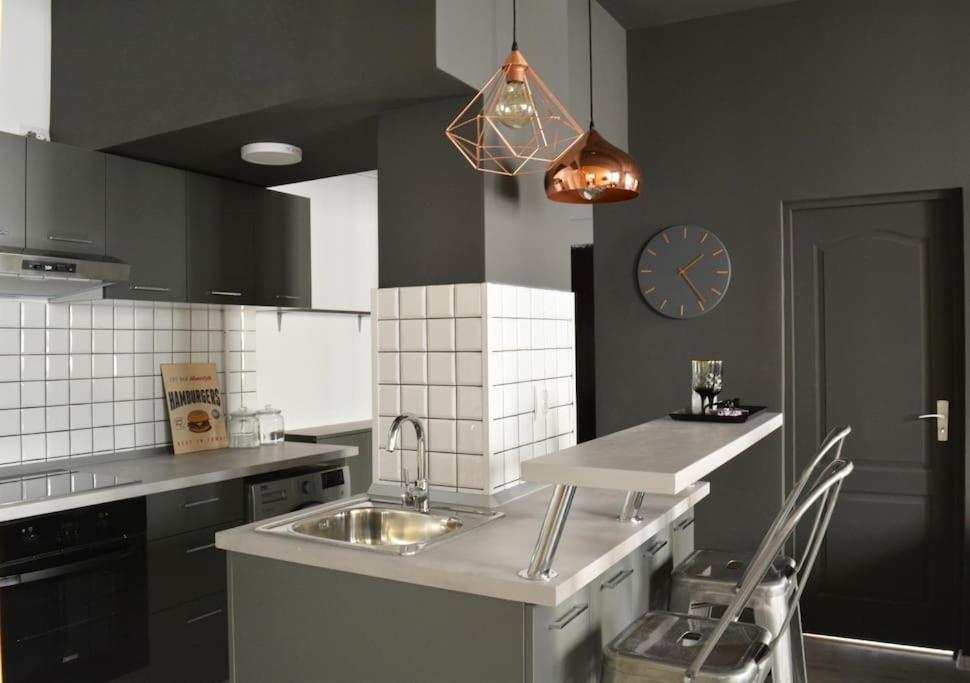 2 Bdr / Cozy Ap Near Old Town Apartment บูคาเรสต์ ภายนอก รูปภาพ